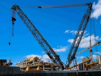 Usages en sécurité des camions bennes et grues dans les TP